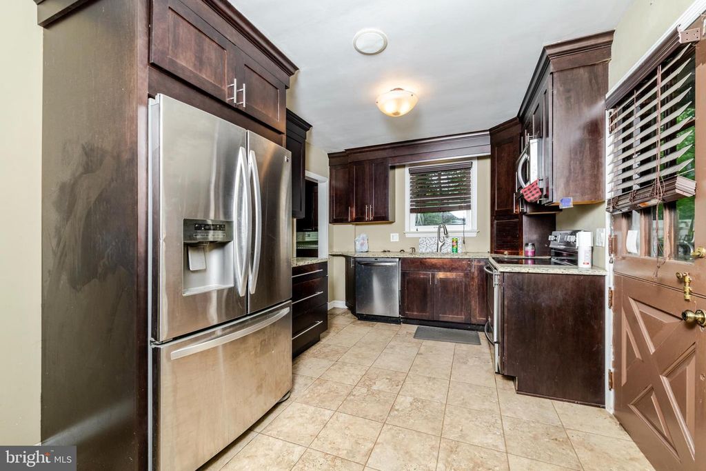 7322 BLACK HORSE PIKE, Mays Landing, NJ 08330