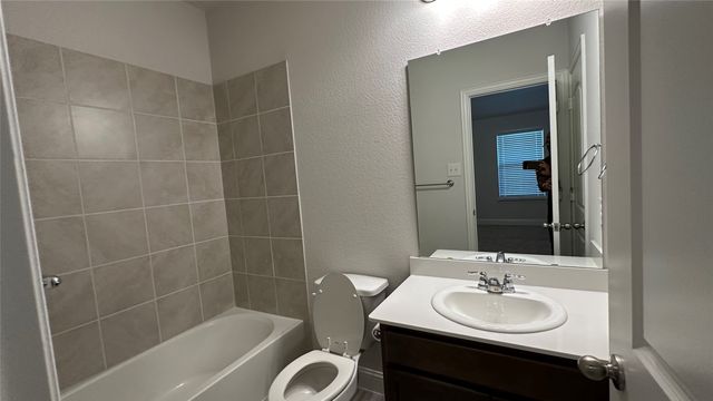 406 Parkford Drive, Fate, TX 75087