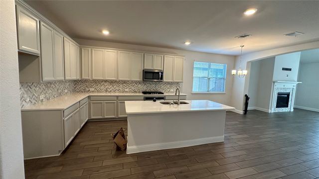 406 Parkford Drive, Fate, TX 75087