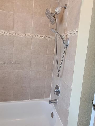 3071 Riverside Dr 11, Coral Springs, FL 33065