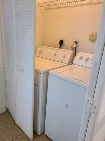 3071 Riverside Dr 11, Coral Springs, FL 33065