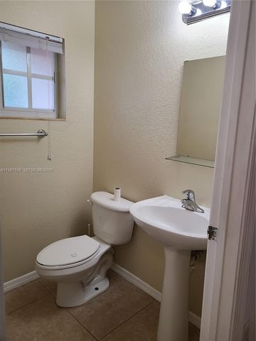 3071 Riverside Dr 11, Coral Springs, FL 33065