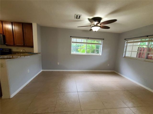 3071 Riverside Dr 11, Coral Springs, FL 33065