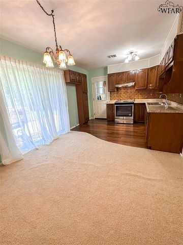 1634 LAS VEGAS TRAIL, Wichita Falls, TX 76306