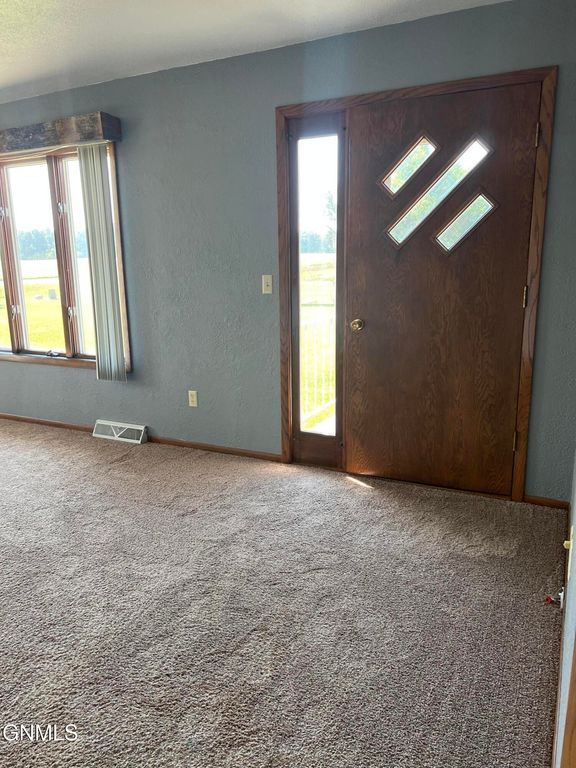 319 36th Avenue NE, Bowdon, ND 58418 photo 5