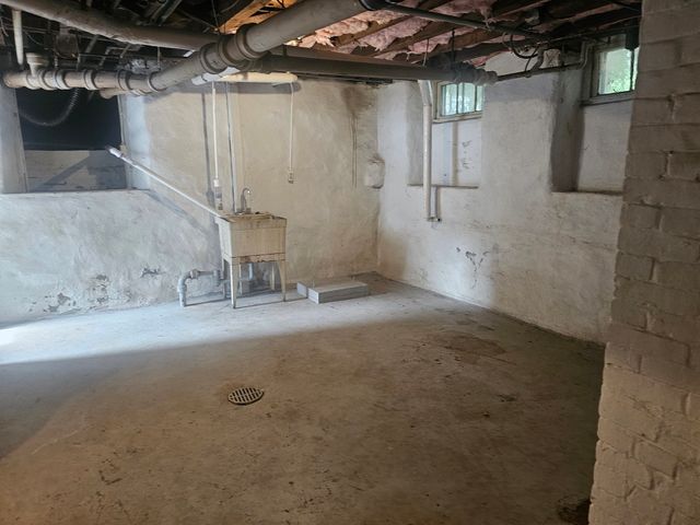 130 Winter Street, Fall River, MA 02720