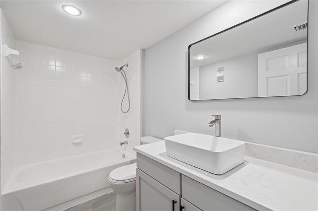 1717 Whitehall Drive 205, Davie, FL 33324