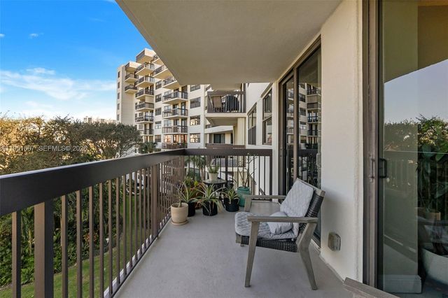 2900 NE 14th St Cswy 402, Pompano Beach, FL 33062