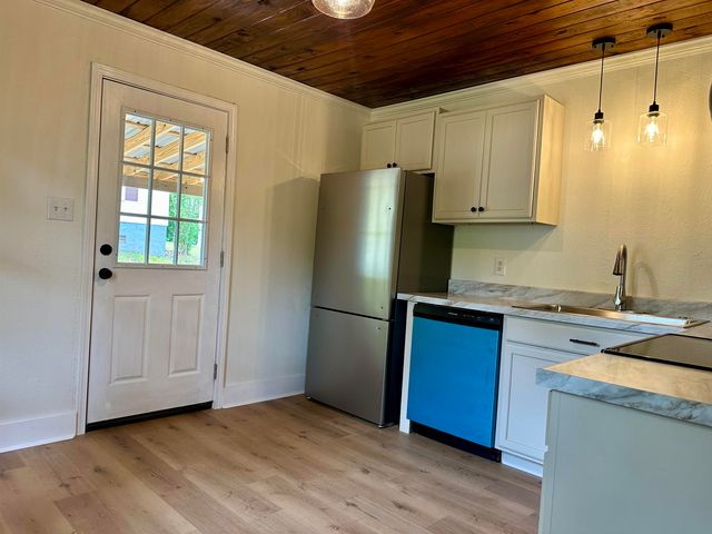 147 WESTWOOD CIR, Selmer, TN 38375