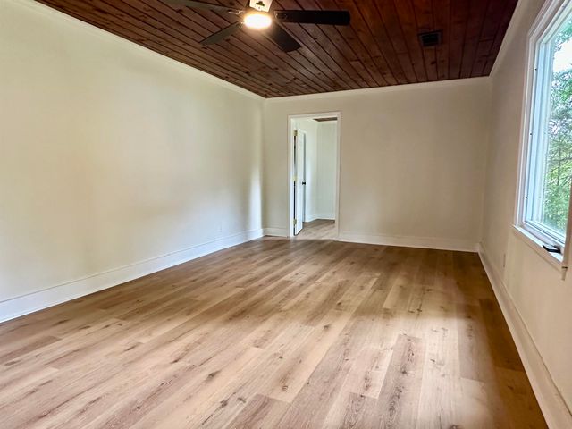 147 WESTWOOD CIR, Selmer, TN 38375