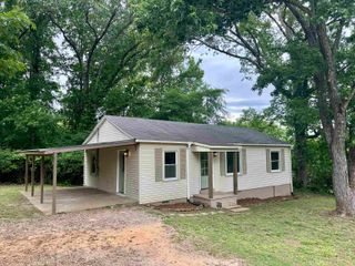 147 WESTWOOD CIR, Selmer, TN 38375