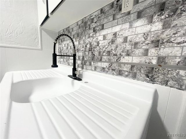 26 York Street, Buffalo, NY 14213