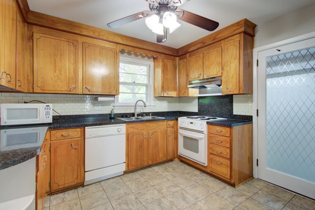 1502 Woodcrest Avenue, Charleston, SC 29407