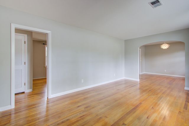 1502 Woodcrest Avenue, Charleston, SC 29407