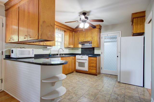1502 Woodcrest Avenue, Charleston, SC 29407