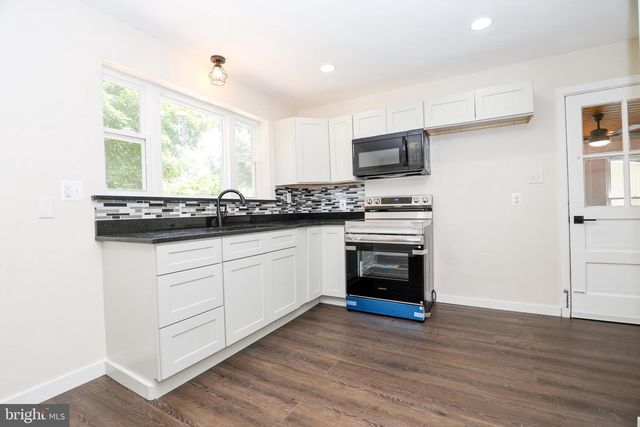 408 CLINTON RD, Harrisburg, PA 17109