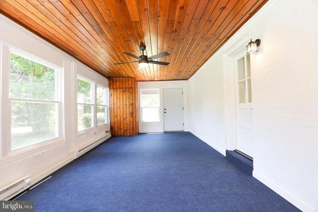 408 CLINTON RD, Harrisburg, PA 17109