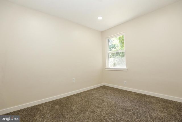 408 CLINTON RD, Harrisburg, PA 17109