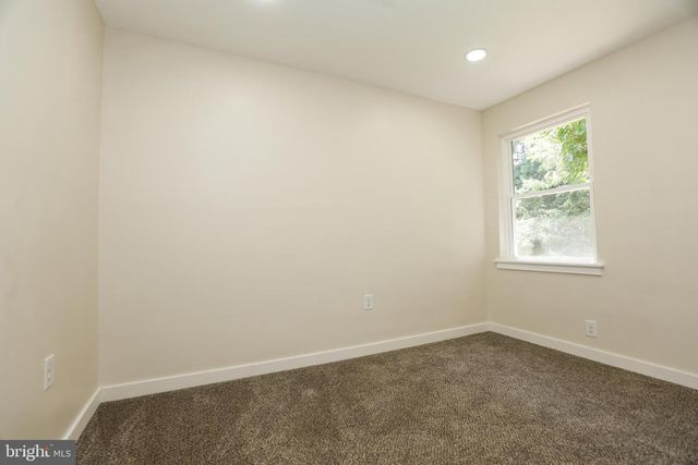 408 CLINTON RD, Harrisburg, PA 17109