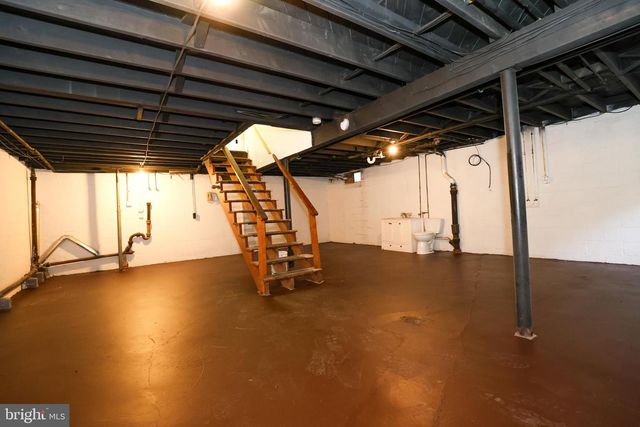 408 CLINTON RD, Harrisburg, PA 17109