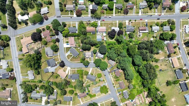 408 CLINTON RD, Harrisburg, PA 17109