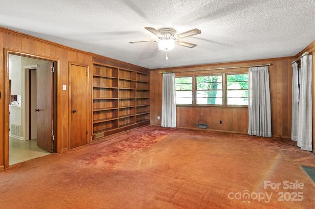 1102 W Elm Street, Shelby, NC 28152