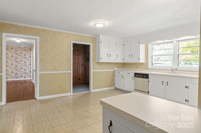 1102 W Elm Street, Shelby, NC 28152