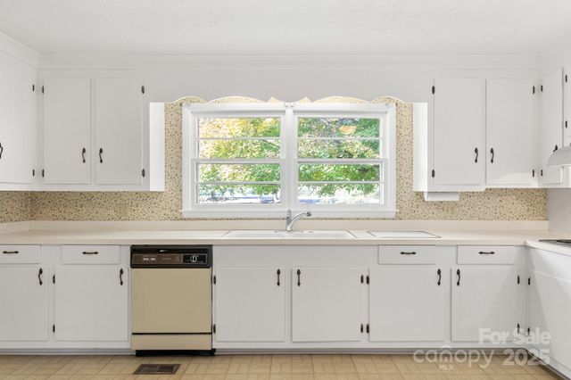 1102 W Elm Street, Shelby, NC 28152