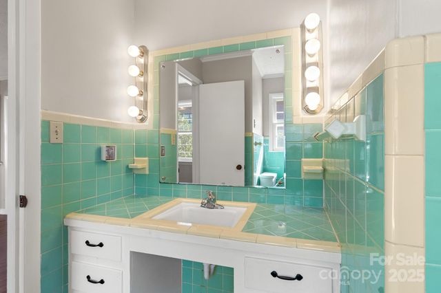 1102 W Elm Street, Shelby, NC 28152