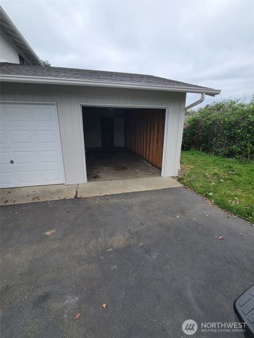 1034 Hanford Avenue, Bremerton, WA 98310