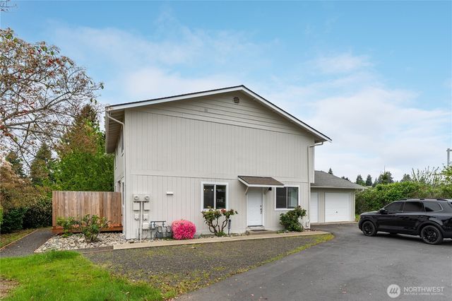 1034 Hanford Avenue, Bremerton, WA 98310