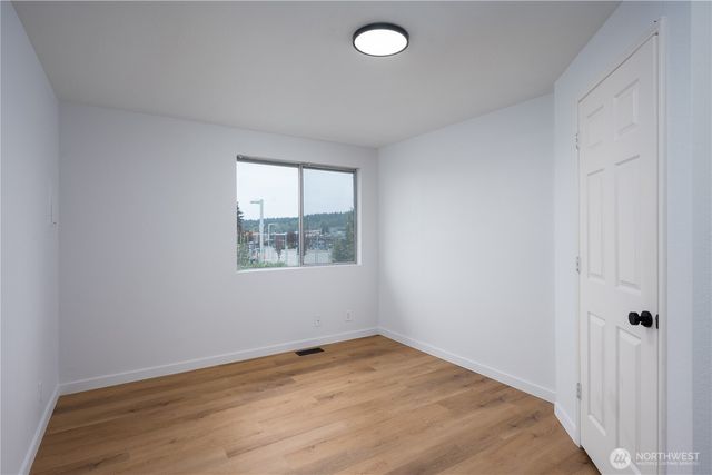 1034 Hanford Avenue, Bremerton, WA 98310