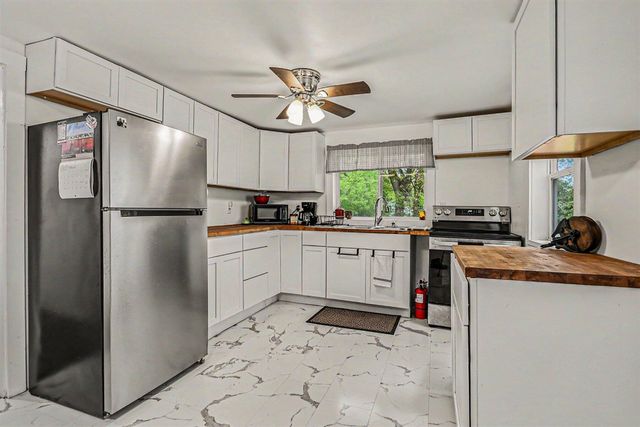 1585 Leeds Avenue, Benton Harbor, MI 49022
