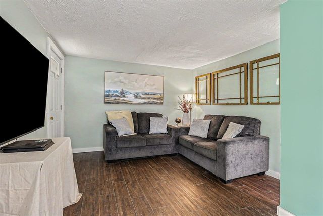 1585 Leeds Avenue, Benton Harbor, MI 49022