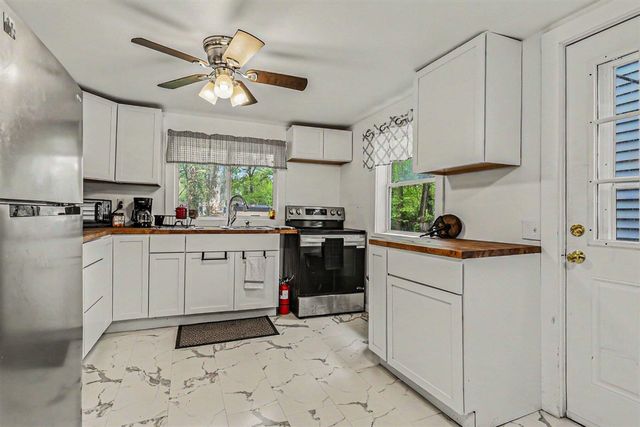 1585 Leeds Avenue, Benton Harbor, MI 49022