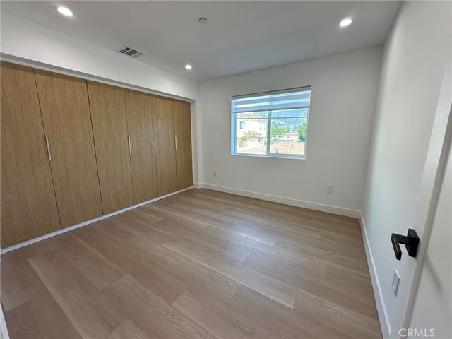 1952 N Parish 202, Burbank, CA 91504