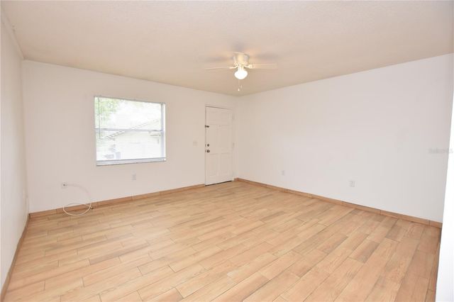 613 ROBIN ROAD 5, Lakeland, FL 33803