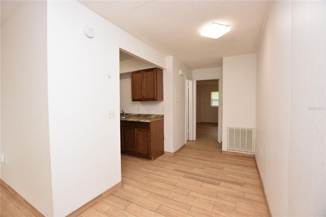 613 ROBIN ROAD 5, Lakeland, FL 33803