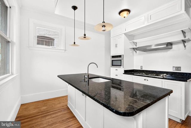 3005 N CALVERT ST, Baltimore, MD 21218