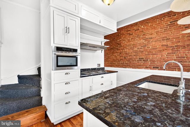 3005 N CALVERT ST, Baltimore, MD 21218