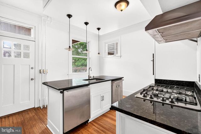 3005 N CALVERT ST, Baltimore, MD 21218