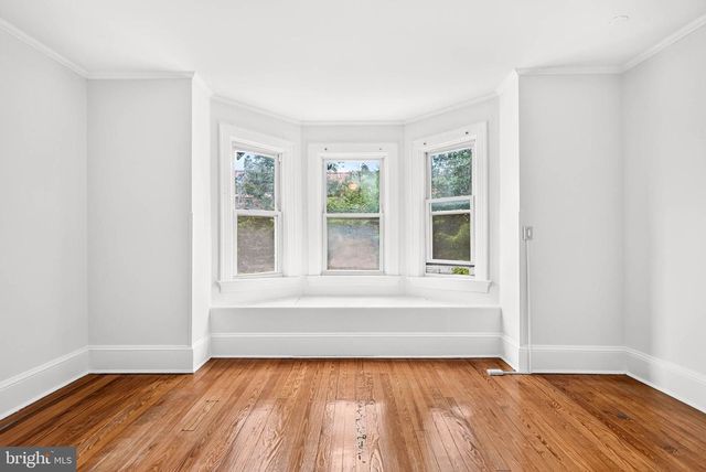 3005 N CALVERT ST, Baltimore, MD 21218