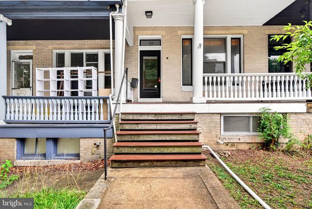 3005 N CALVERT ST, Baltimore, MD 21218