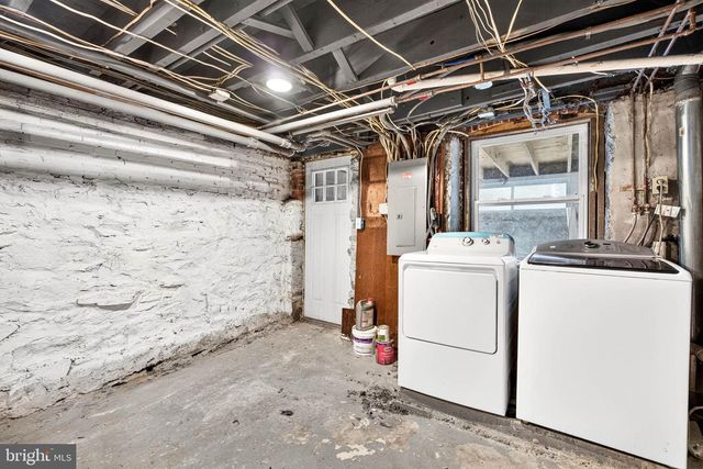 3005 N CALVERT ST, Baltimore, MD 21218