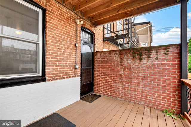 3005 N CALVERT ST, Baltimore, MD 21218