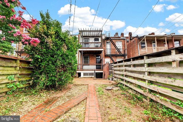 3005 N CALVERT ST, Baltimore, MD 21218