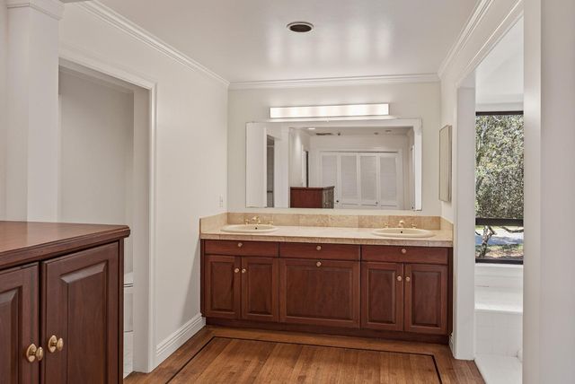 747 Westridge Drive, Portola Valley, CA 94028