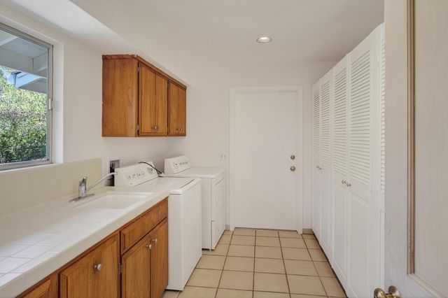 747 Westridge Drive, Portola Valley, CA 94028