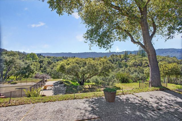 747 Westridge Drive, Portola Valley, CA 94028