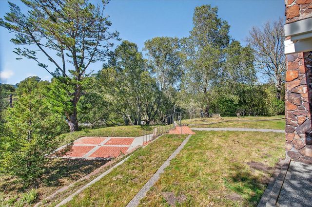 747 Westridge Drive, Portola Valley, CA 94028